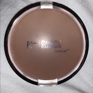 IT Cosmetics Bronzer